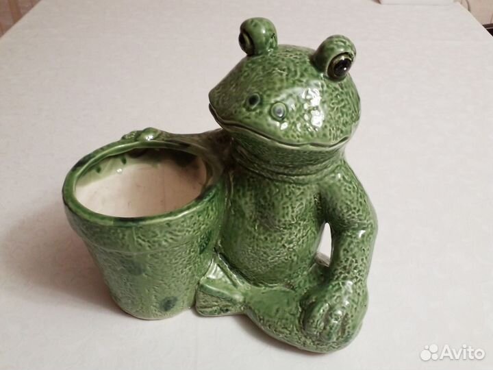 Лягушка для цветочного растения