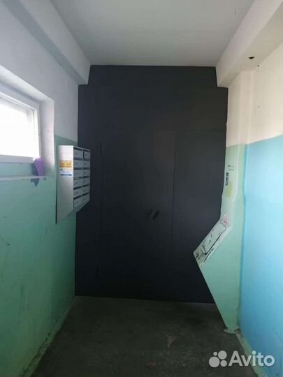 Дверь металлическая. Перегородка для кладовки