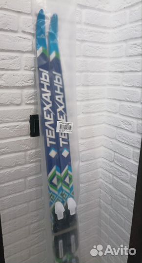 Продам лыжи спортивно-беговые пластиковые