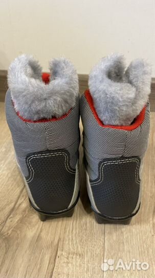 Лыжные ботинки крепления NNN р 32-33