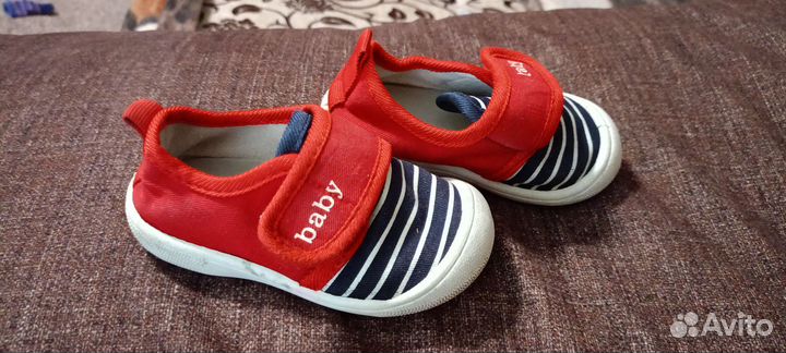 Кроссовки детские