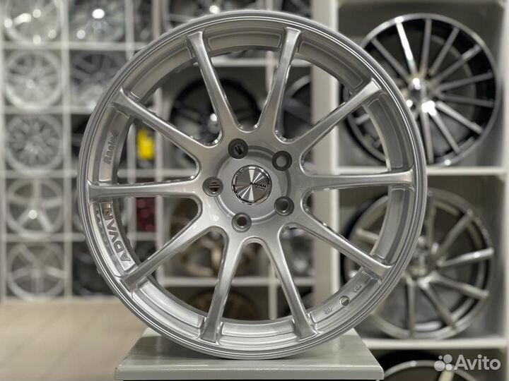 Диски Advan Racing RS R18