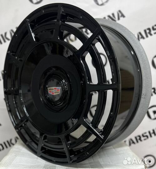 Кованые диски на Кадиллак Cadillac Escalade R24