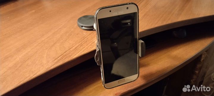 Держатель для телефона в машину