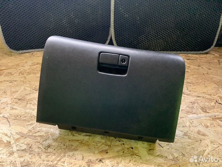 Бардачок Subaru Legacy BE5 EJ208 2003