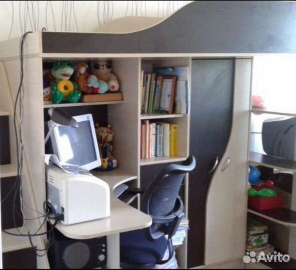 Детская кровать чердак с рабочей зоной и шкафом