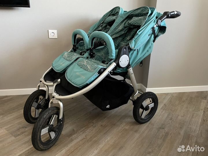 Коляска для двойни bumbleride indie twin