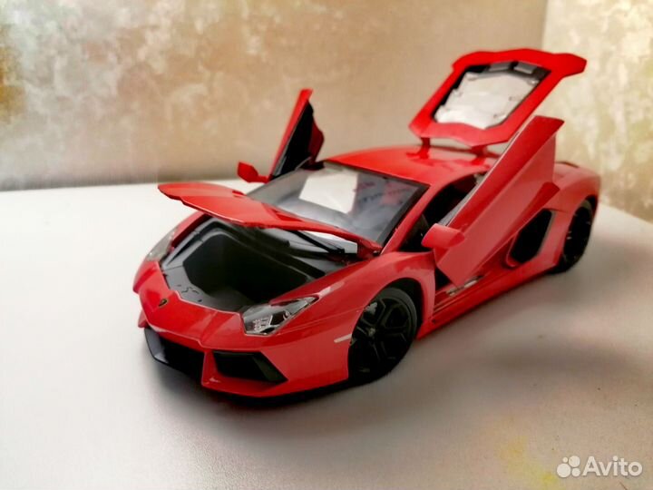 Lamborghini aventador LP700-4 Burago 1:18