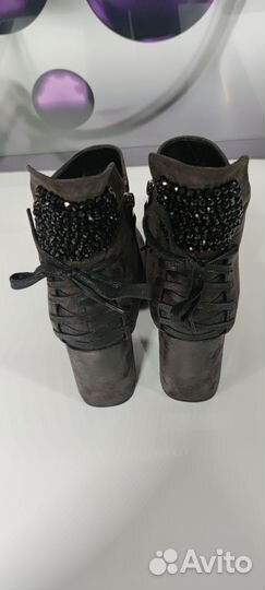 Ботинки женские 39 размер новые