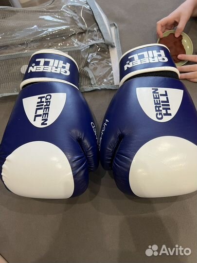 Боксерские перчатки