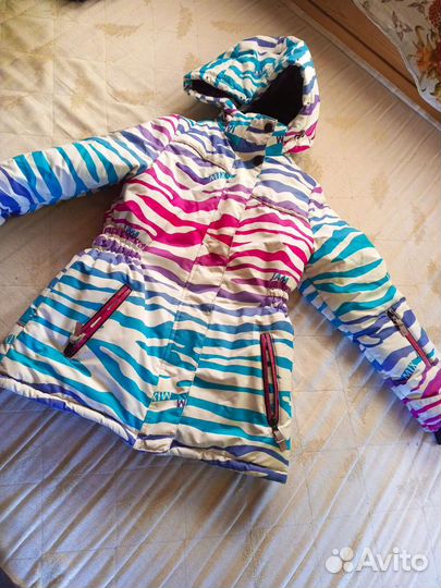 Куртки на девочку