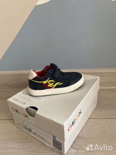 Кроссовки geox для мальчика 22 размер