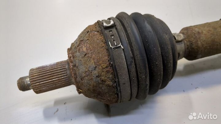 Полуось правая передняя Skoda Rapid