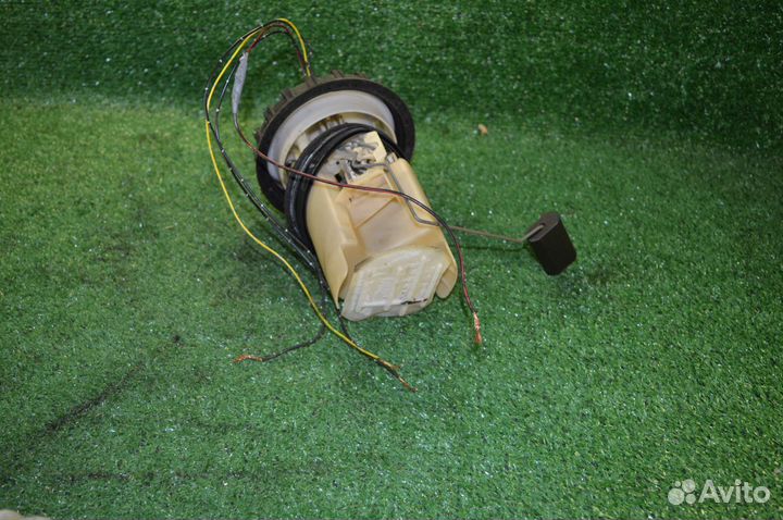 Топливный насос Mitsubishi Carisma 1.6