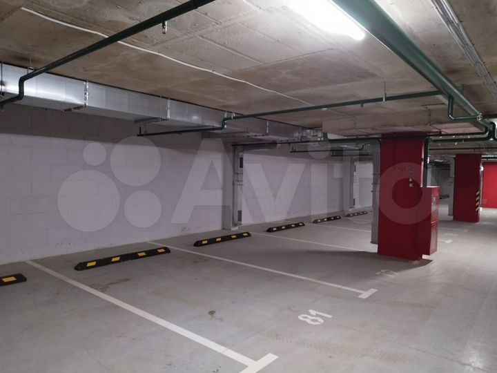 Машиноместо, 14 м²