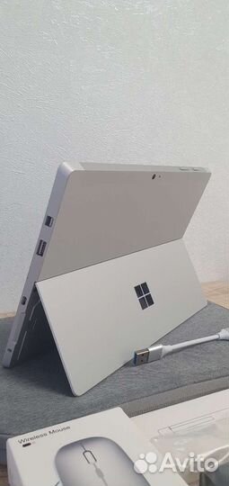 Планшет Microsoft Surface 3