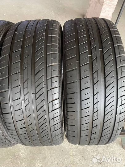 Pirelli P Zero Rosso 235/45 R19 и 275/40 R19 101Y