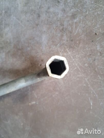 Ключ баллонный Audi A6 C6