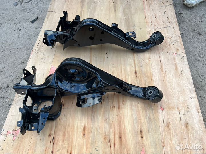 Рычаг задний Nissan Qashqai J10