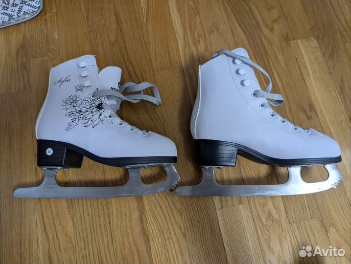 Коньки фигурные детские 30 размер