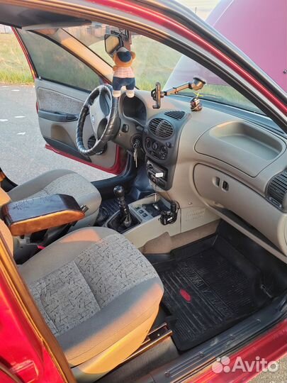 LADA Kalina 1.6 МТ, 2006, 219 000 км