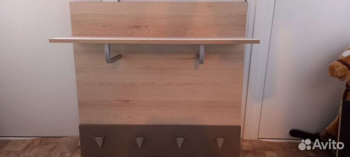 Вешалка настенная новая