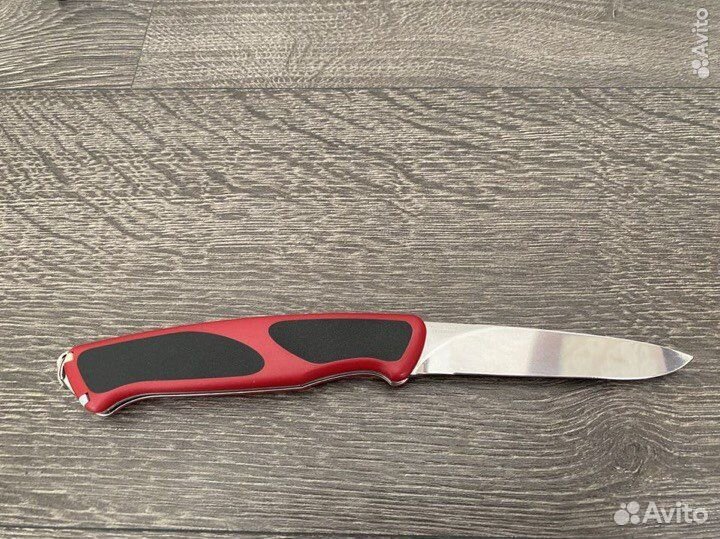 Нож Victorinox 0.9523.C RangerGrip 52