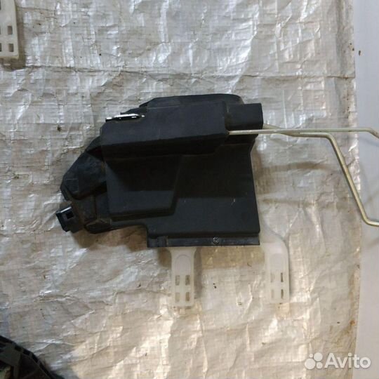 Замок двери Hyundai Tucson 1