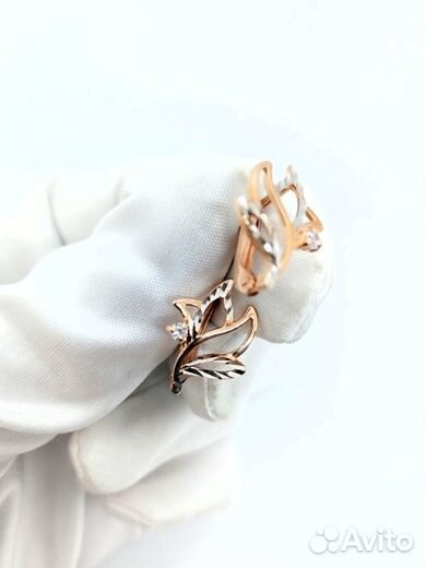 Серьги с синтетическим камнем Золото