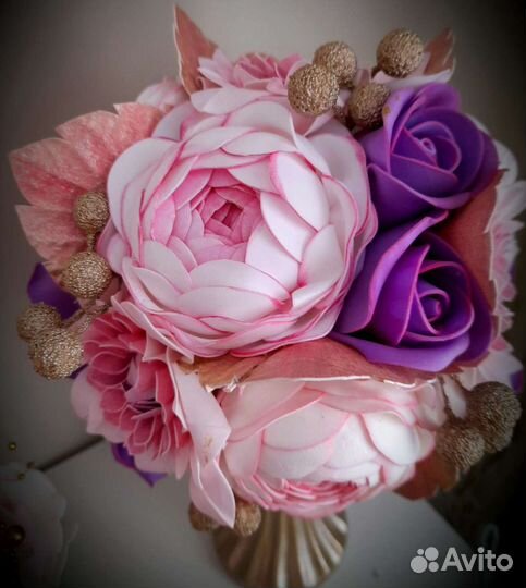 Интерьерные цветы, букеты, светильники