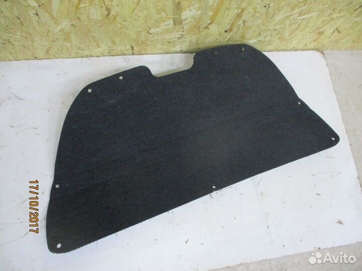 Обшивка крышки багажника Тойота Королла 150
