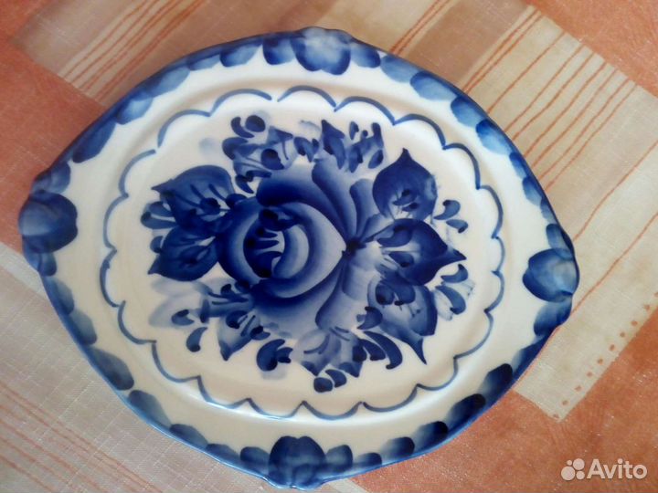 Масленка фарфоровая Гжель