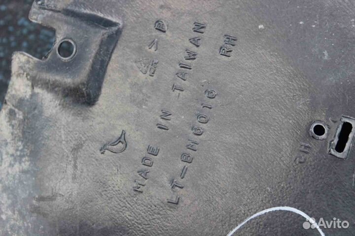 Подкрылок BMW 3-Series (бмв 3 серия) E46 517182654