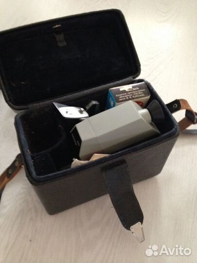 Киносъемочный аппарат «Кварц-5» и проектор «Луч-2»