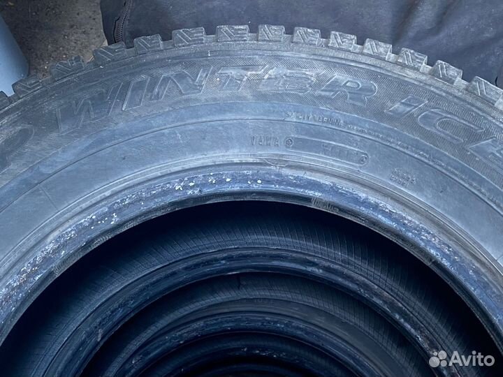 Dunlop SP Winter Ice 01 225/70 R16 T