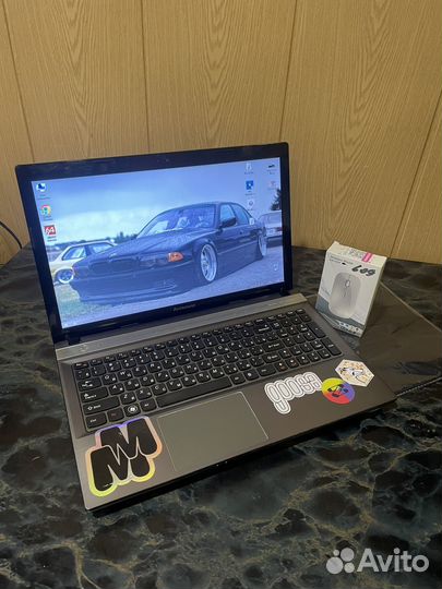 Lenovo AMD A6-2.7GHZ/8gb RAM / SSD+HDD