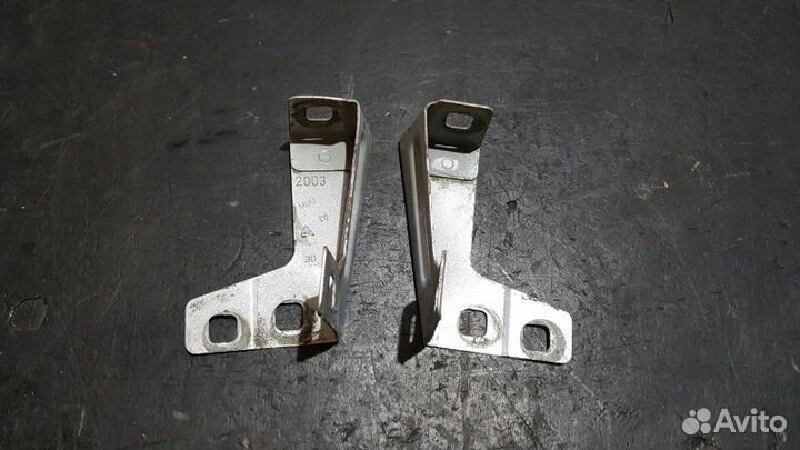 Кронштейн крепления крыла Porsche Cayenne 955