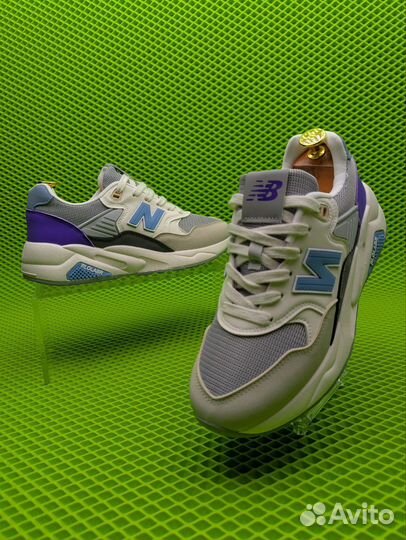 Женские кроссовки New Balance