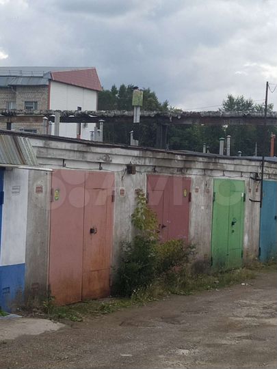 Гараж, > 30 м²
