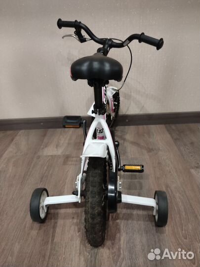 Детский велосипед четырехколесный