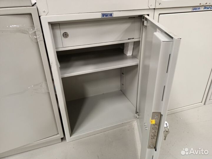 Шкафы меаллические 