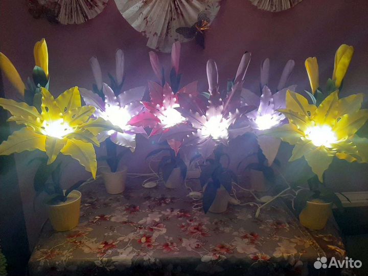 Цветы лилии розы, пионы букет цветов