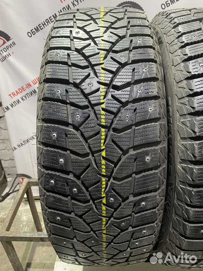 Bridgestone Blizzak Spike-02 225/60 R18 104T