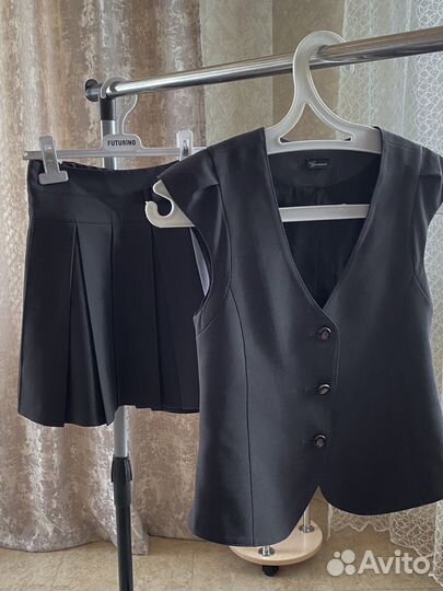 Костюм школьный для девочки 134 (юбка+жилетка)