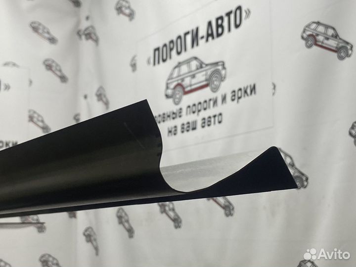 Hyundai Starex H-1 порог + усилитель правый