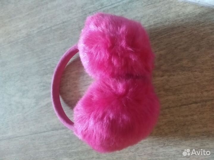 Меховые наушники новые