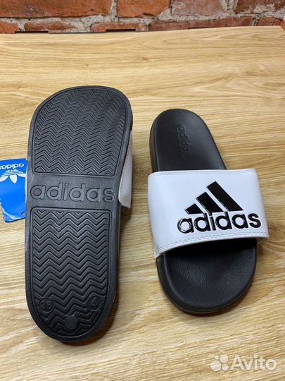 Шлепанцы adidas сланцы