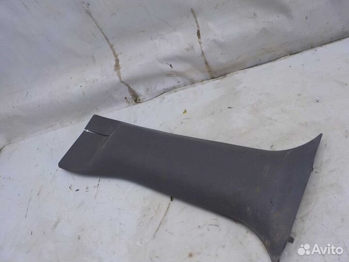 Накладка средней стойки левая Mazda BT-50