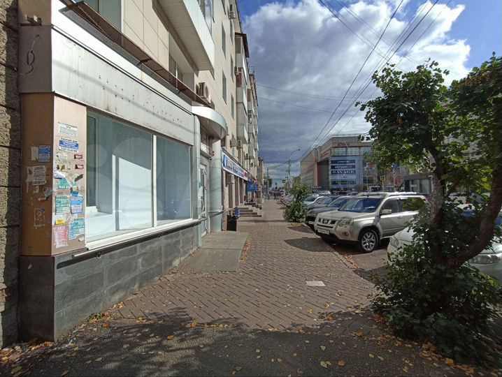 Проспект Октябpя, Фирма мир, магaзин 126 квм