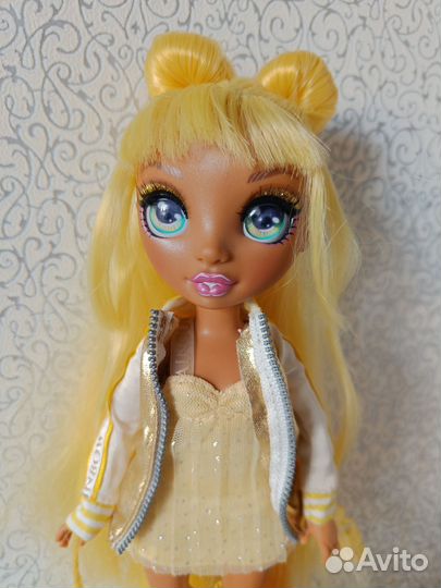 Кукла Rainbow High Sunny